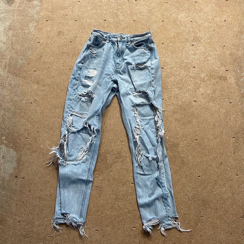 american eagle mom jeans